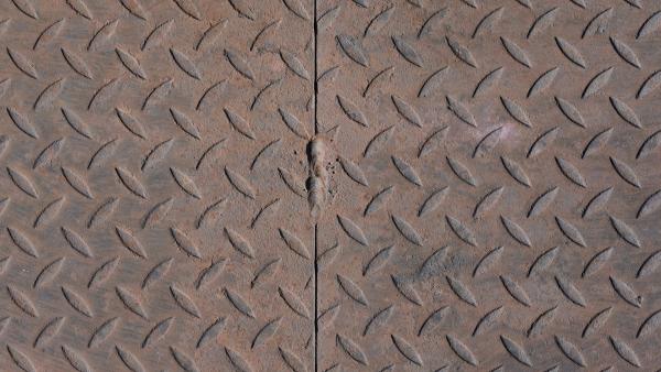 Rusted tread steel plate