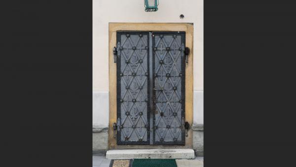 Metal decorative door