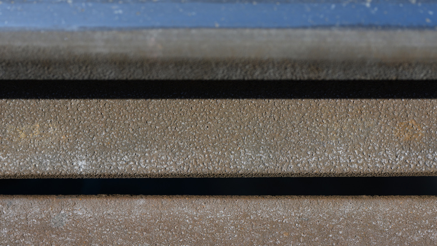 Rusted tread steel plate image
