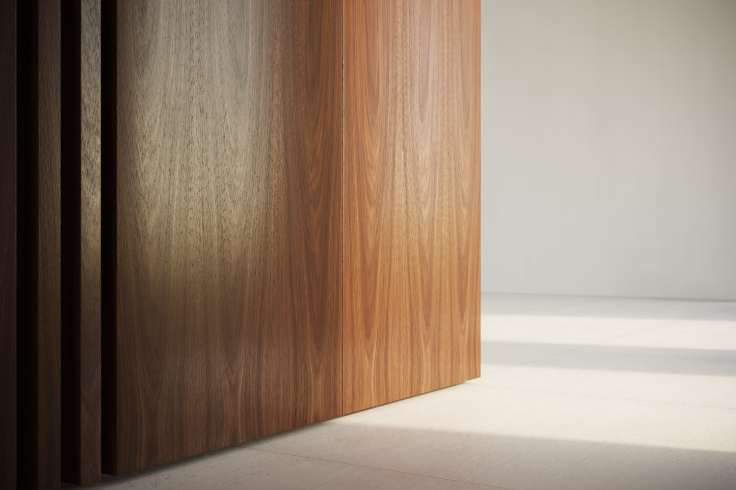 Shiny walnut veneer texture